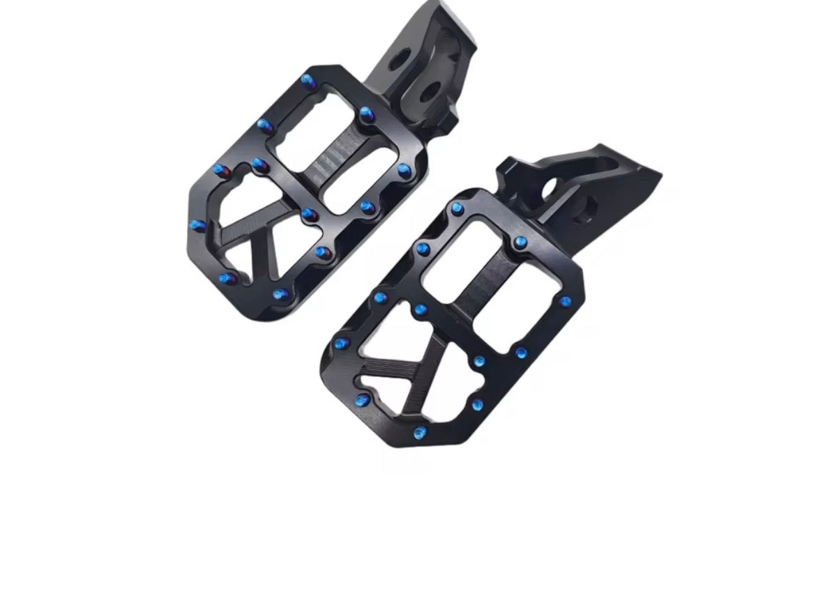 E-Moto Y-Style CNC Aluminum wide footpegs for Surron Ultra Bee in black with blue accents
