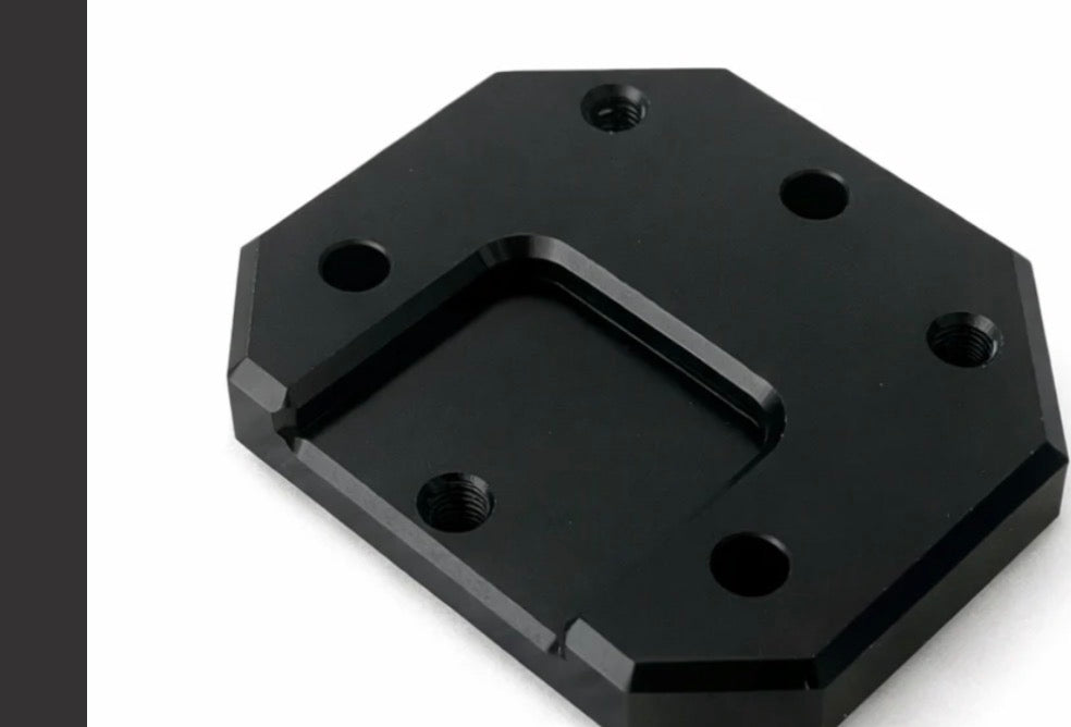 metal fender adapter for Tuttio Yozma, black metal plate for custom e-moto modifications.