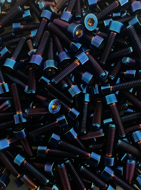 titanium bolt kit for Tuttio Soleil featuring durable and corrosion-resistant screws in a variety of sizes.