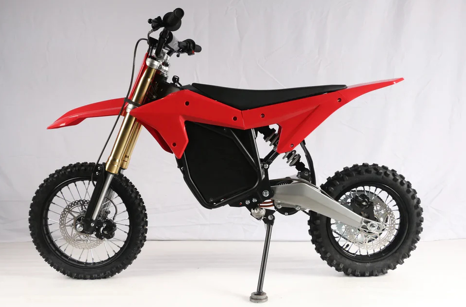 ETM RTR body plastic set in red, showcasing the complete aesthetic upgrade for e-bikes.